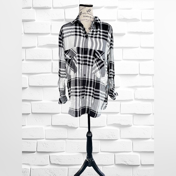 Sanctuary Tops - Sanctuary Women’s Small Traditional City Plaid Button Down • Relaxed Fit • NWT